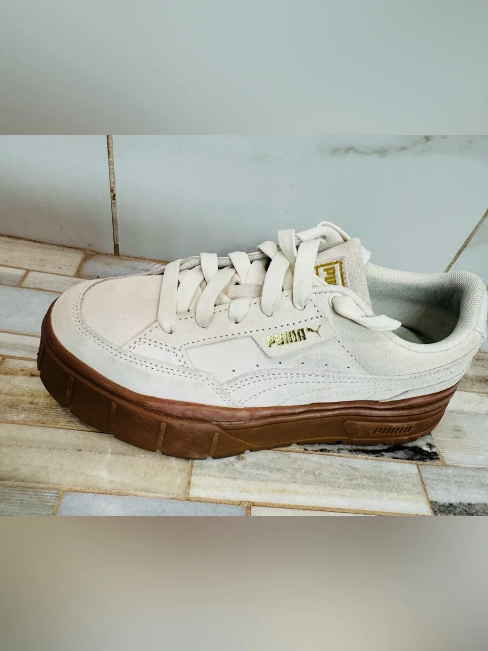Puma Mayze Stack Luxe Platform Sneakers Cream Suede Gum Sole Women’s US 8